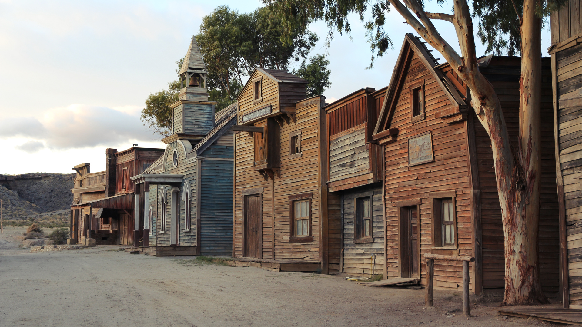 Una réplica perfecta del pueblo de Armadillo en Red Dead Redemption.